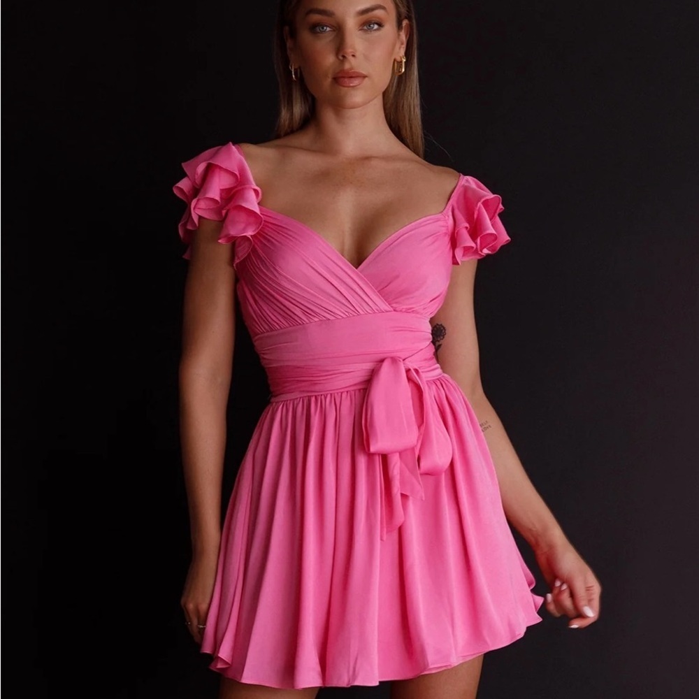 Selfie Leslie Women's the Lola Ruffle Shoulder Ruched Pink Mini Dress Size S